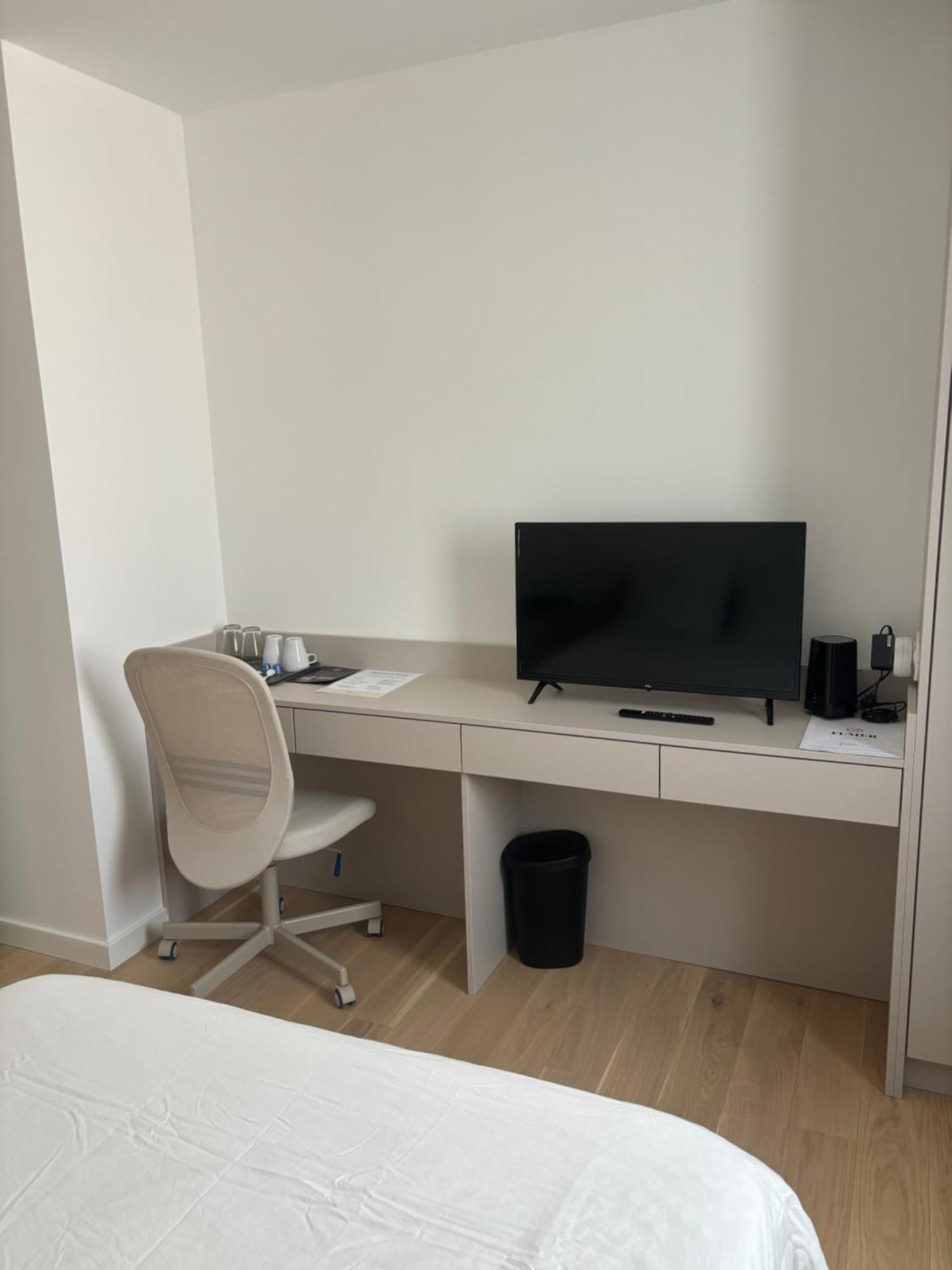 Chambre Privee Climatisee Avec Salle De Bains Partagee-Le Sapin Genay (Rhone) Екстериор снимка