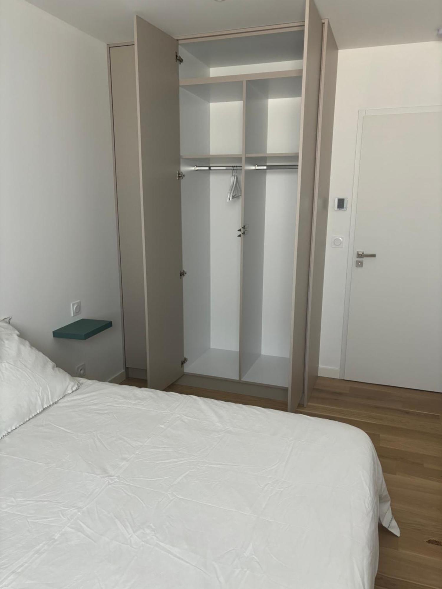 Chambre Privee Climatisee Avec Salle De Bains Partagee-Le Sapin Genay (Rhone) Екстериор снимка