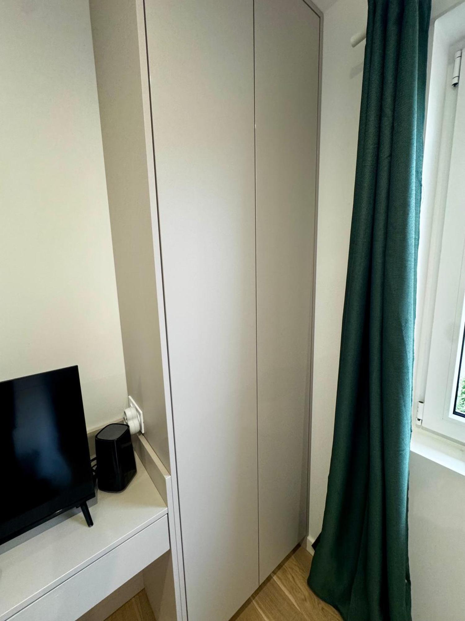 Chambre Privee Climatisee Avec Salle De Bains Partagee-Le Sapin Genay (Rhone) Екстериор снимка