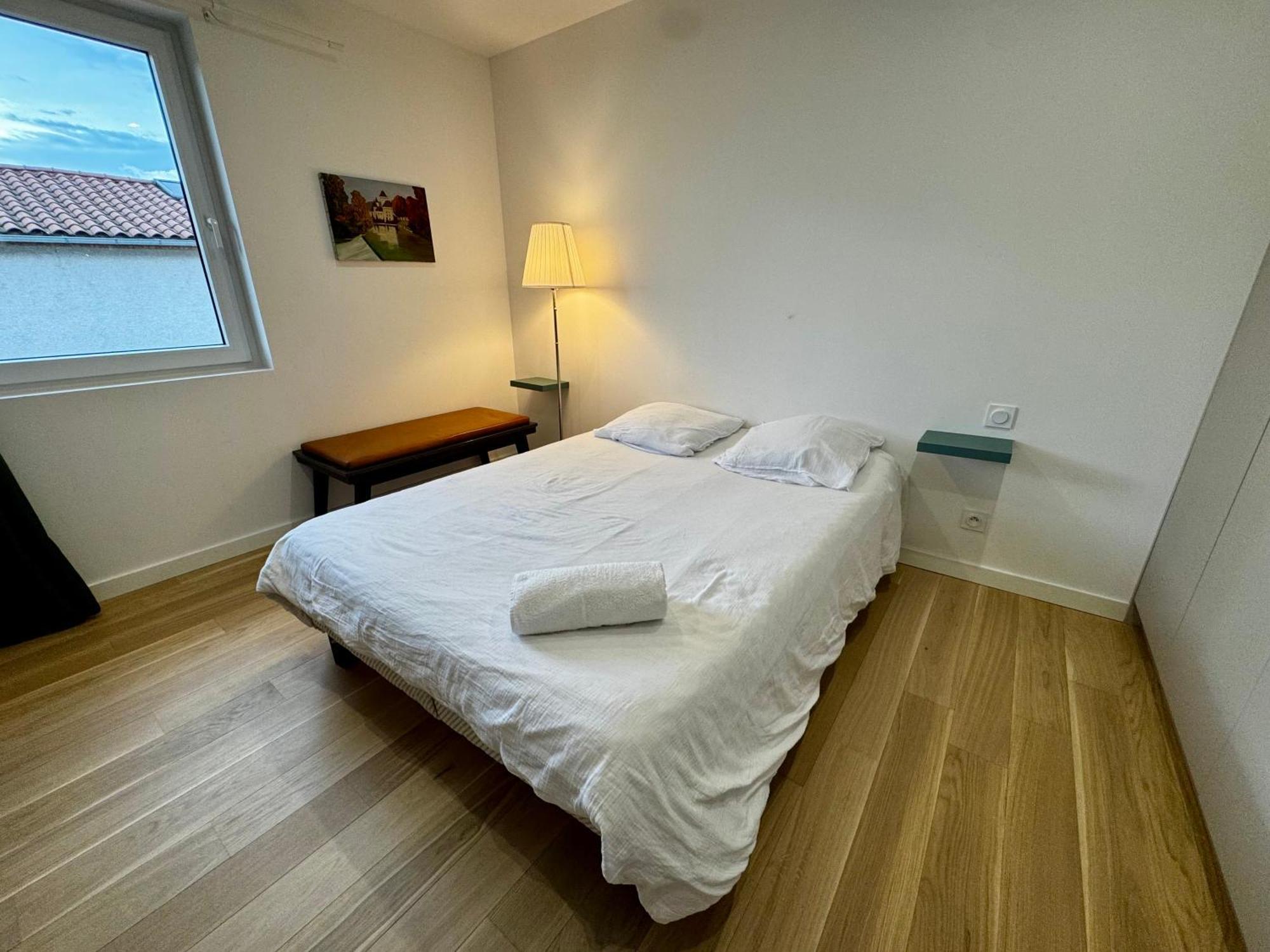 Chambre Privee Climatisee Avec Salle De Bains Partagee-Le Sapin Genay (Rhone) Екстериор снимка